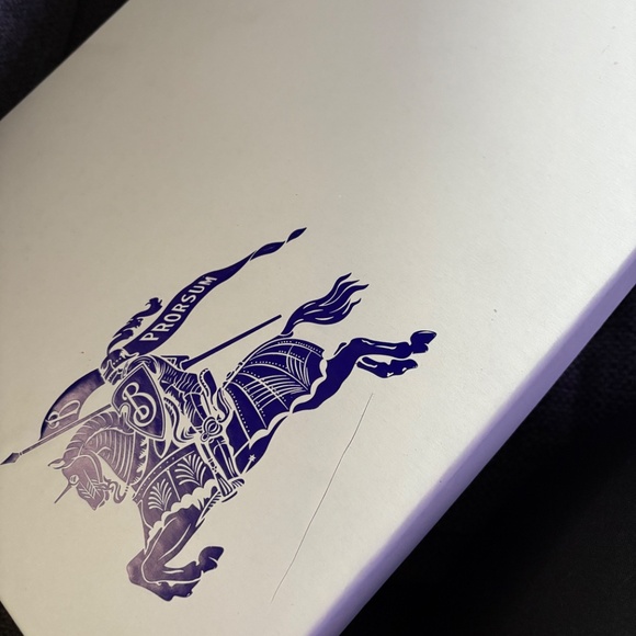 Men’s Burberry shirt - Picture 2 of 6